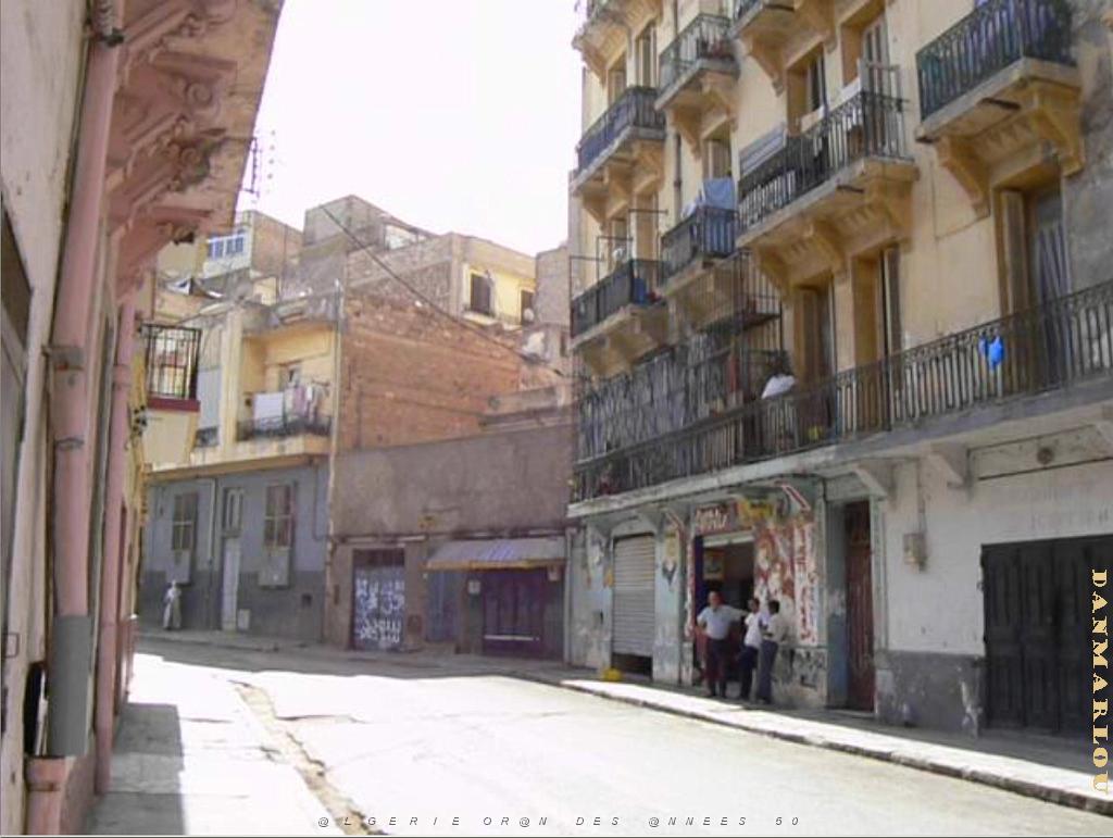 rue Rabelais 33.JPG